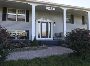 12405 Hill Ct, Mount Airy, MD 21771