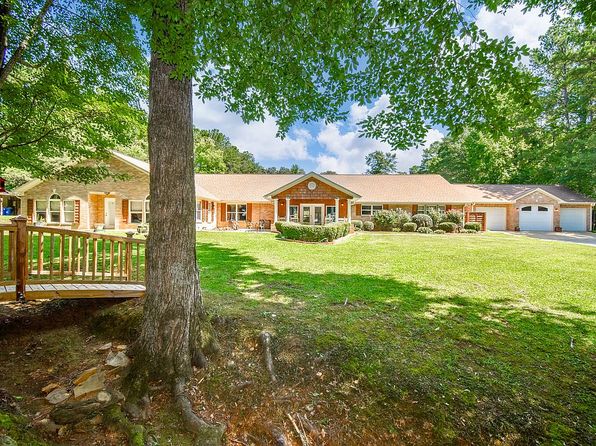 5833 Highway 22 E
