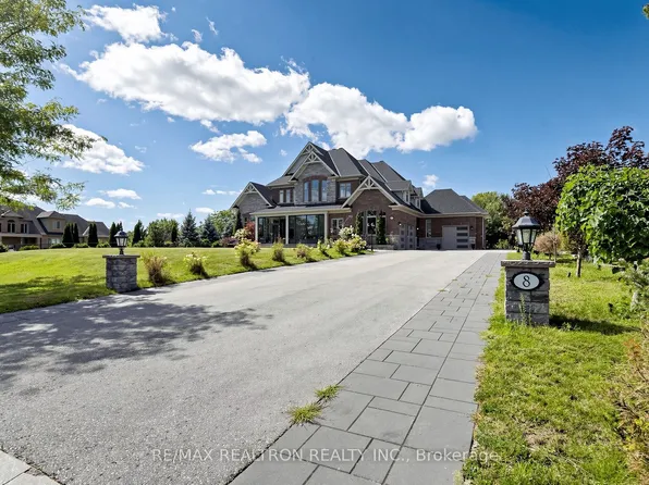 8 Fawn Grv, Whitchurch Stouffville, ON L4A 1R9
