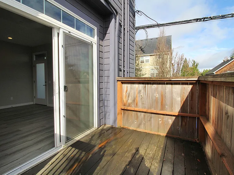 1906 SE Tacoma St #&-8118 — Photo 14