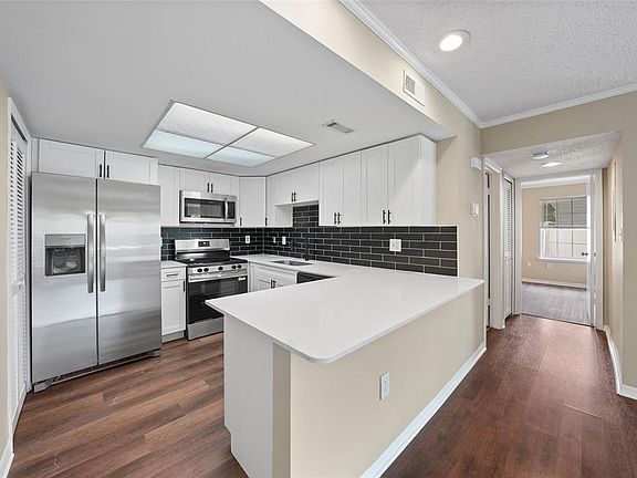 4th image of 8350 SAVANNAH TRACE CIRCLE #1703