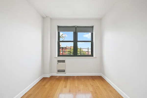 Rented by Compass | media 12