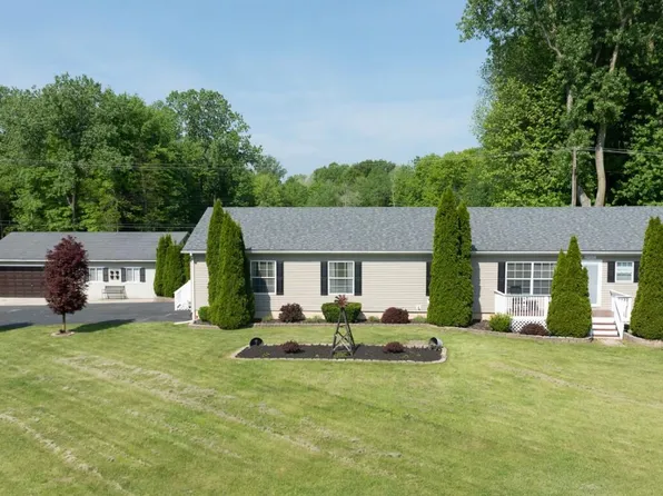 25280 Sumpter Rd, Belleville, MI 48111