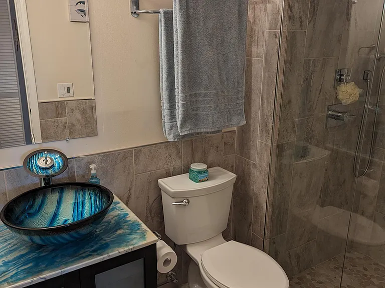 2445 Riverside Dr #302 — Photo 17