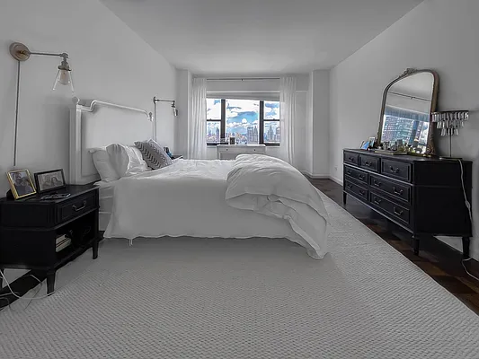 Rented by Brown Harris Stevens | media 4