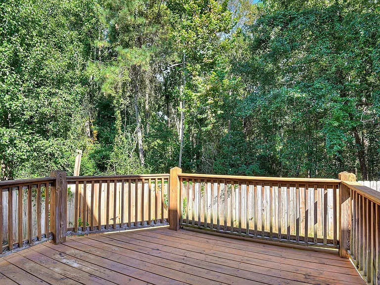 2928 Aylesbury Dr — Photo 32