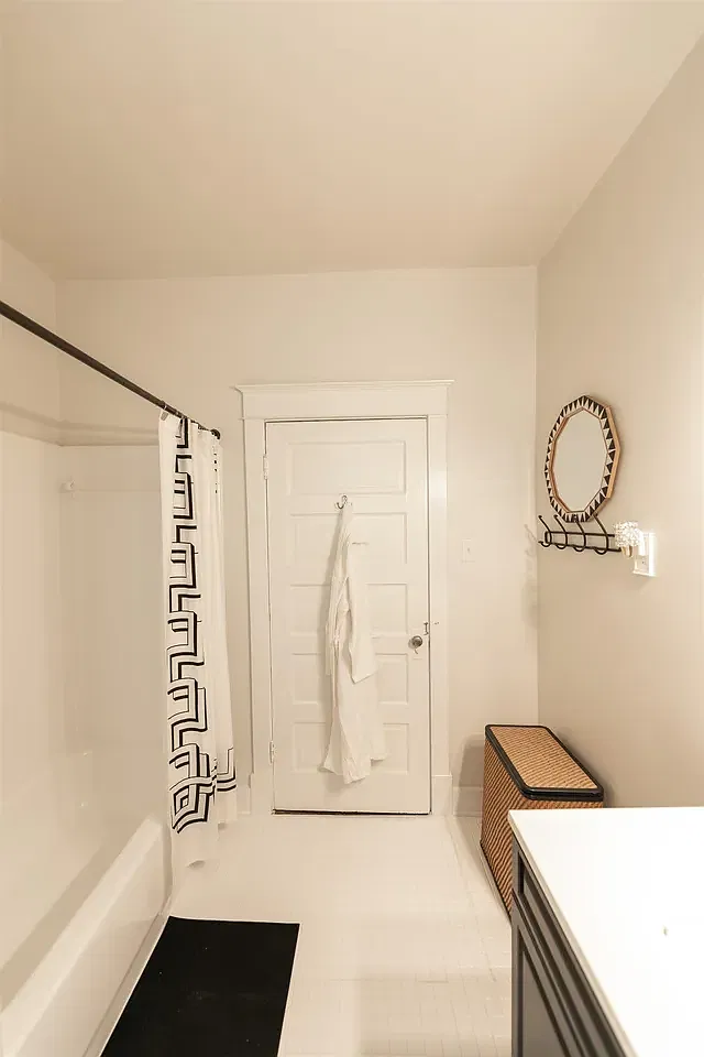 2 bed, 1500 sqft, $1,750 — Photo 2