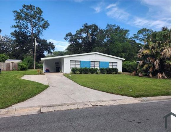 2619 NE 10th Ter