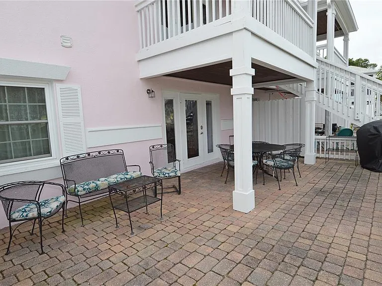 213 Seahorse Dr SE #B — Photo 44