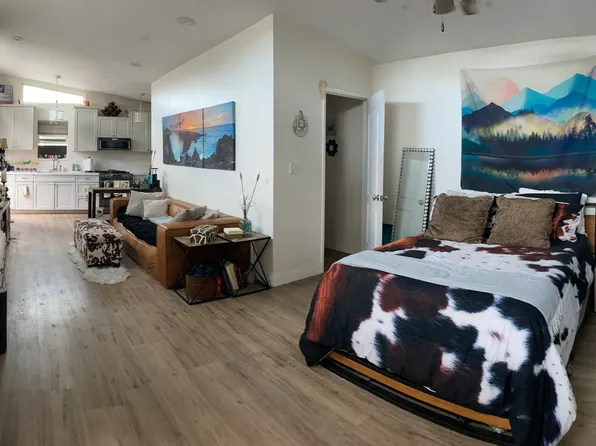 26010 Regent Ave, Lomita, CA 90717
