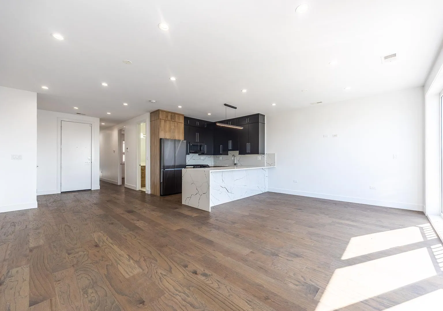 3008 West Belmont Avenue #4 — Photo 3