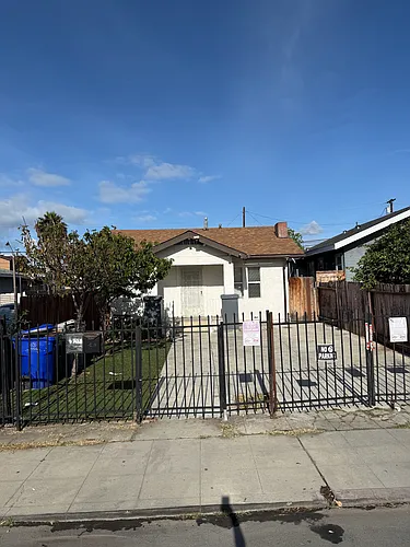 3738 Menlo Ave Photo 1