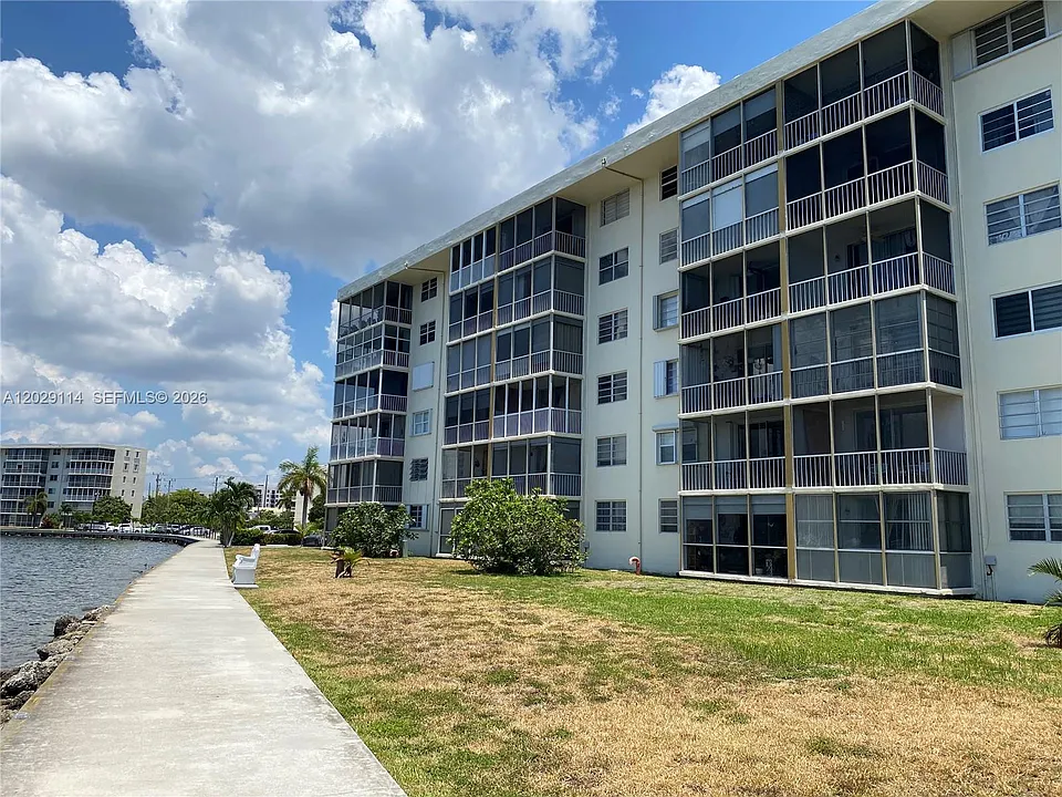 2920 Point East Dr #N611