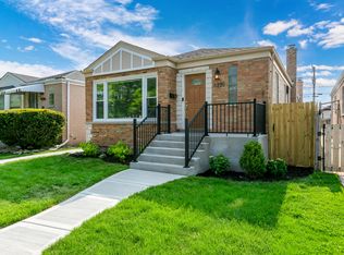 6220 N Springfield Ave, Chicago, IL 60659