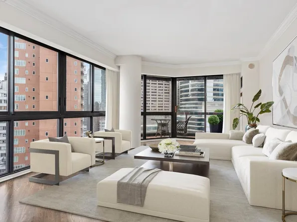 200 East 61st Street image 4 of 16