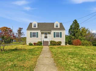 723 Yorkshire St, Salem, VA 24153