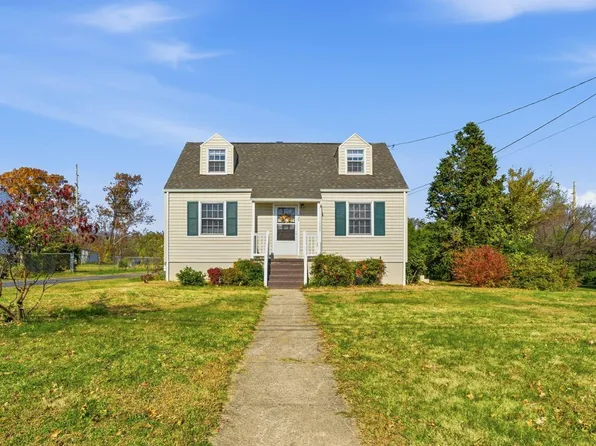 723 Yorkshire St, Salem, VA 24153