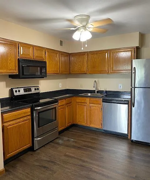 1239 Creve Coeur Crossing Ln #F — Photo 5