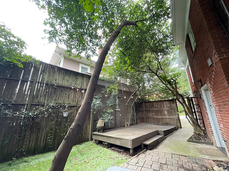 1034 Euclid Ave NE #B — Photo 1