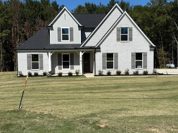 309 Centerline Roper Loop, Byhalia, MS 38611