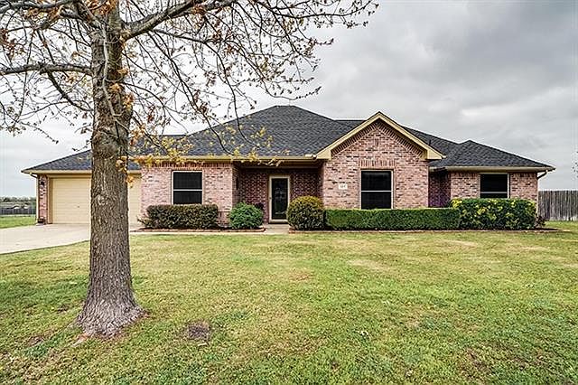 1st image of 127 Carrington Dr