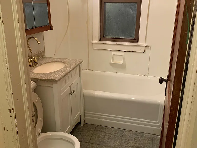 2417 James Ave N #1 — Photo 3