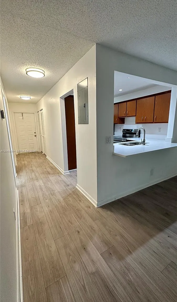 Delray Oaks Condo — Photo 4