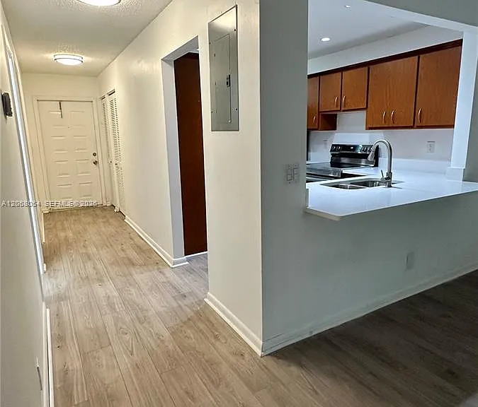 2902 SW 21st Ter #301C — Photo 4
