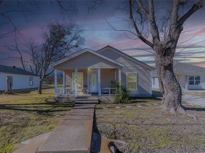 306 Avenue A, Ennis, TX, 75119