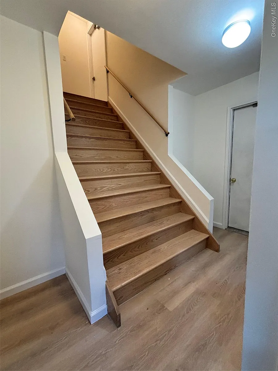 Building Photo - 30 Davis St #2