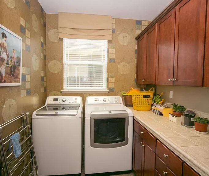 Alberton Cir — Photo 12