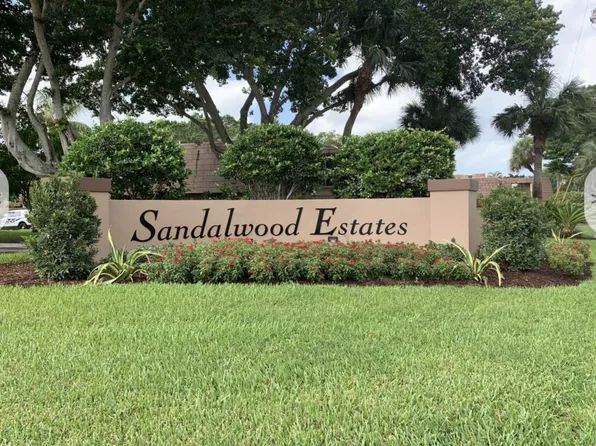 102 1st Ct, Palm Beach Gardens, FL 33410