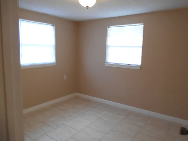 85 Bluff Rd — Photo 3