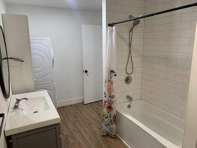 Remodeled full-sized bath