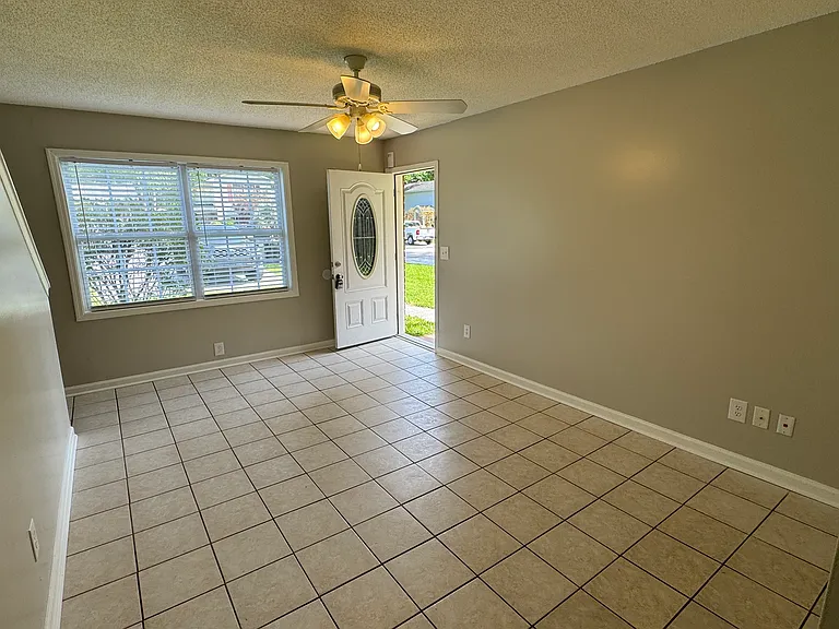 108 Roberta Dr #B — Photo 6