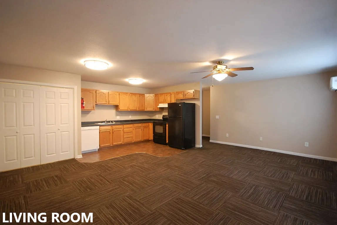 Building Photo - 226-228 Haws Dr