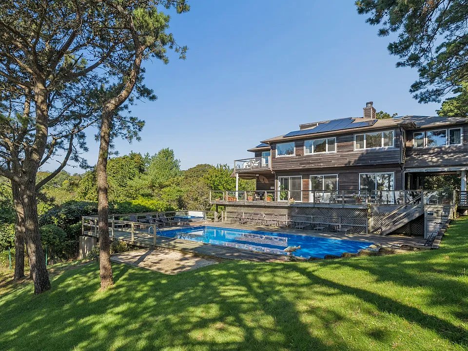 32 S Beach Rd