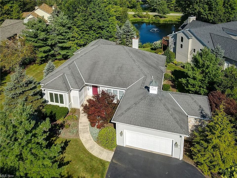1st image of 520 Spicebush Ln