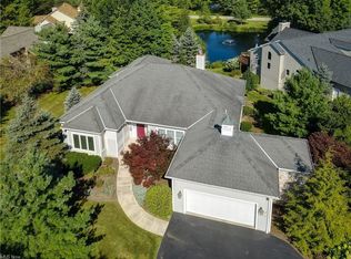 520 Spicebush Ln, Chagrin Falls, OH 44023