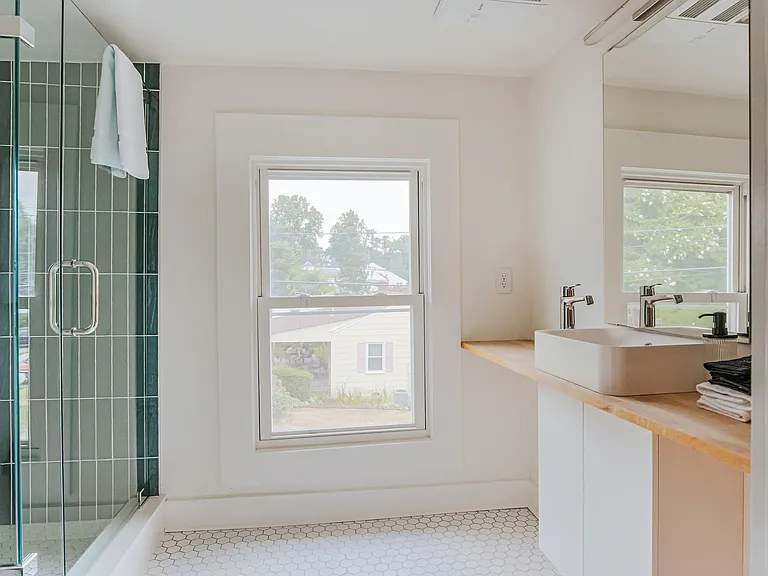1023 King St #A — Photo 13