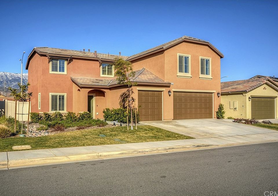 2nd image of 1456 Begonia Way
