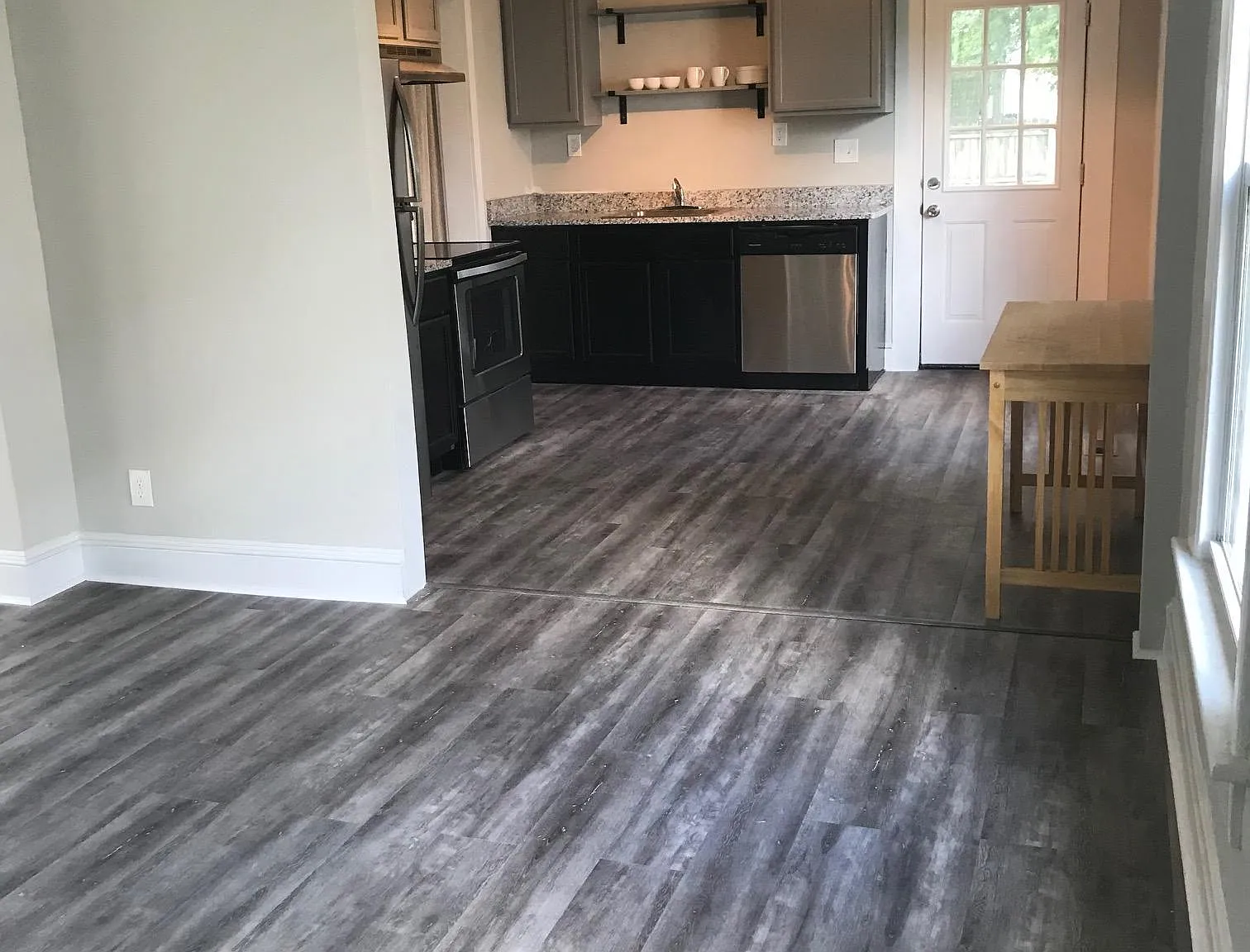 1 bed, 700 sqft, $1,175 — Photo 2