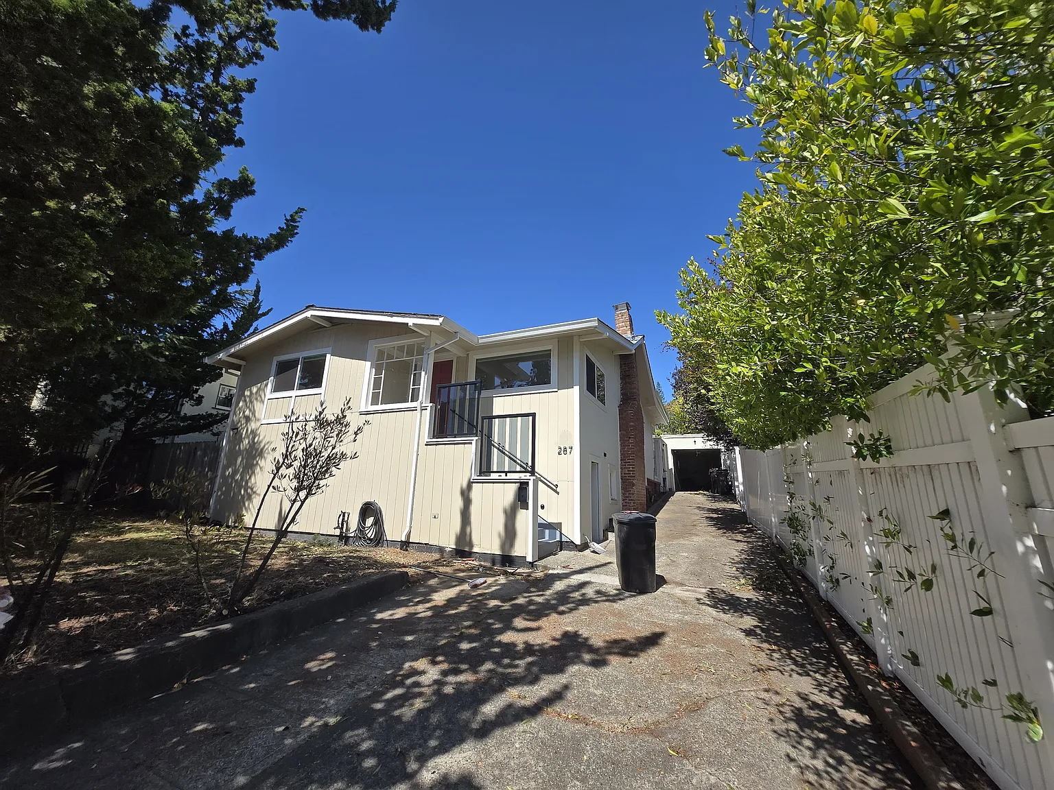 1 bed, 1100 sqft, $4,100 — Photo 1