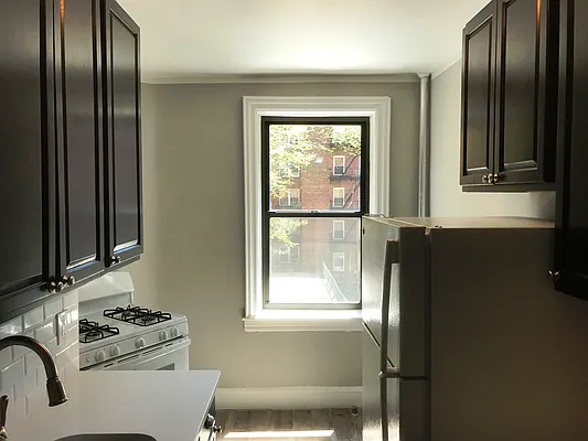 Rented by Prime Realty | media 2