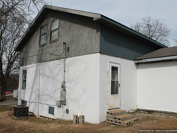 2nd image of 317 Rockford Cedar St