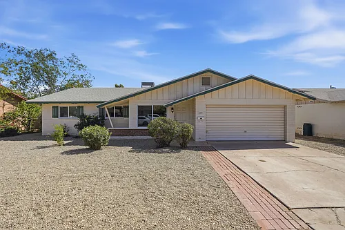 209 E Cairo Dr Photo 1