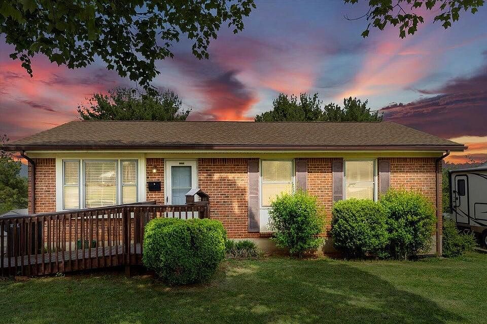 1st image of 1148 Maywood Dr