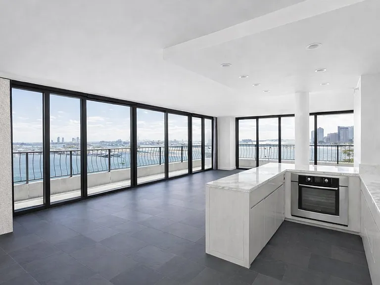 555 NE 15th St #20A — Photo 7