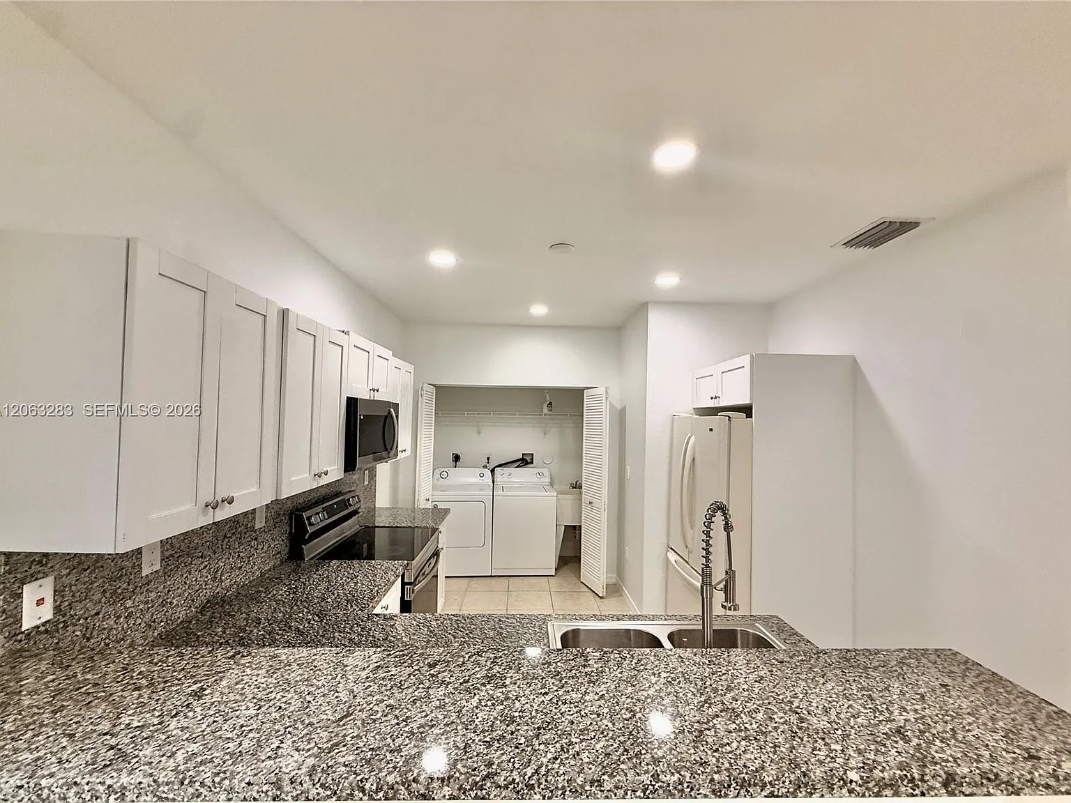 3 bed, 1542 sqft, $3,200 — Photo 3