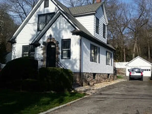 83 Hoyt Street, Darien, CT 06820